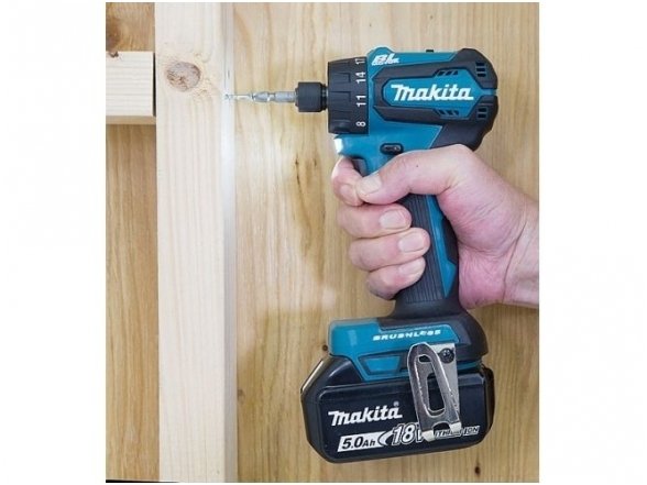 Makita DDF083Z Аккумуляторный шуруповерт 18V Li-ion без аккумуляторов и зарядного устройства 1