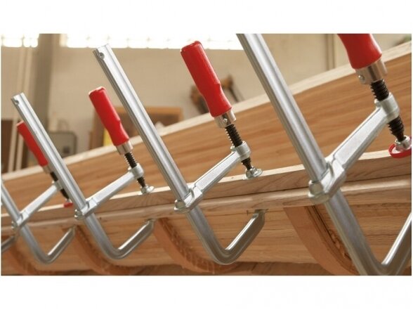 Bessey spaustuvas ClassiX GS12 iš vientiso metalinio profilio su medine rankena, maks. spaudimo ilgis 120 mm 4